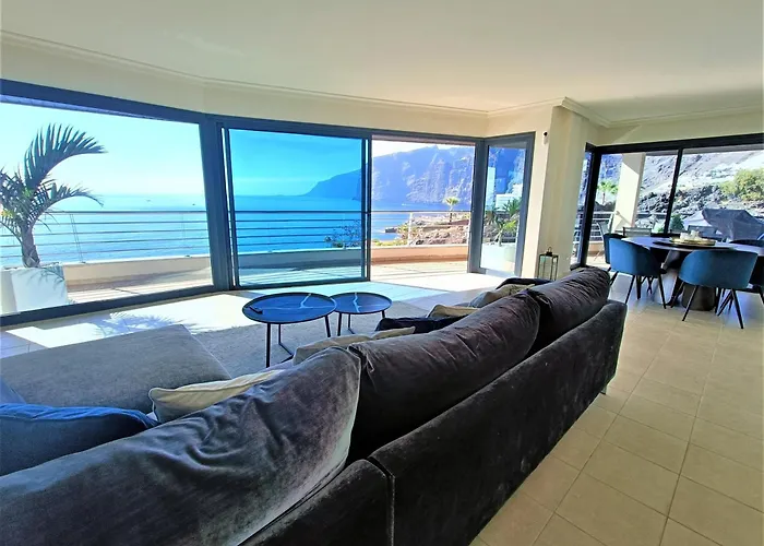 Luxury Los Gigantes Apartment